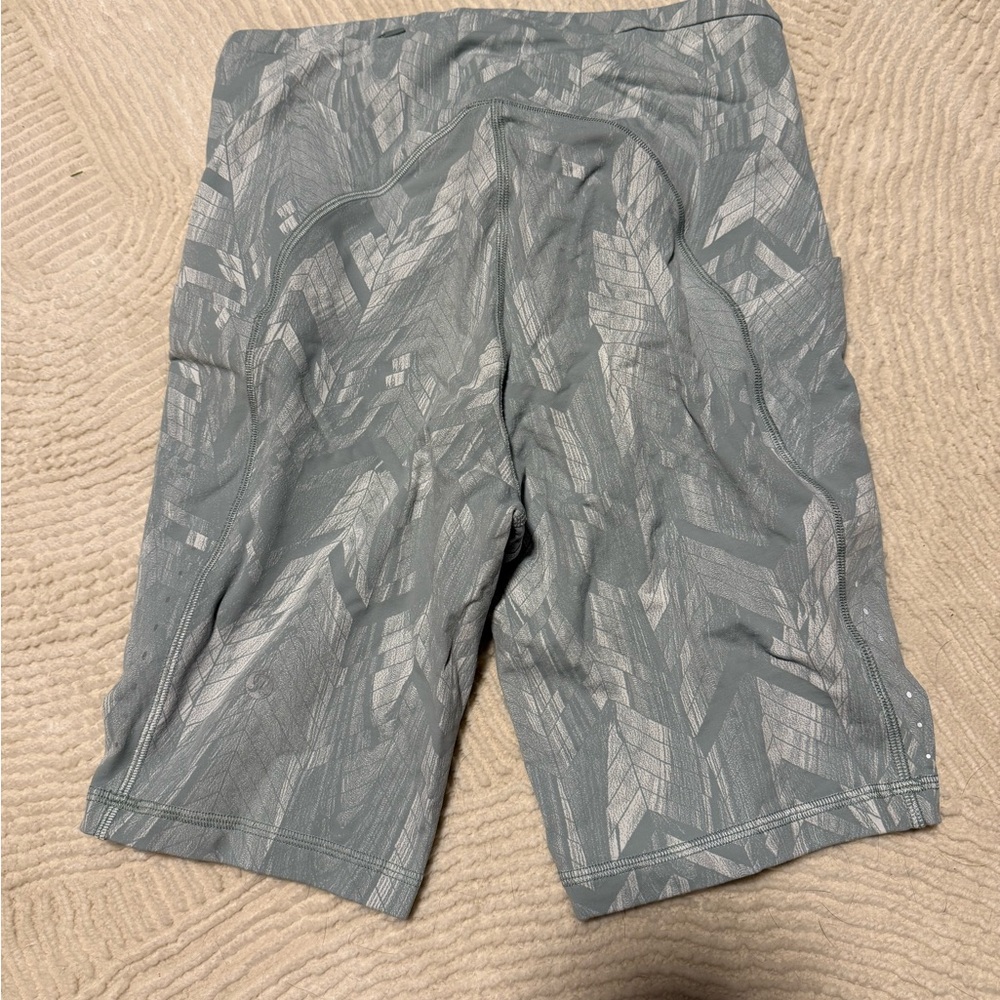 Lululemon Athletica Patterned bike Shorts